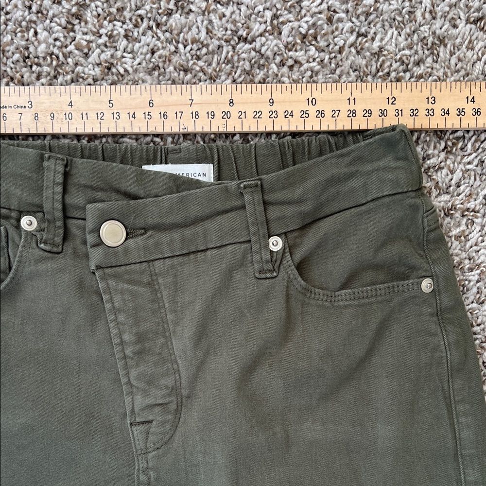 Like New! Good American Good Army Cuffed Pants Olive Green Cargo in SIze 2/26 - Picture 9 of 15